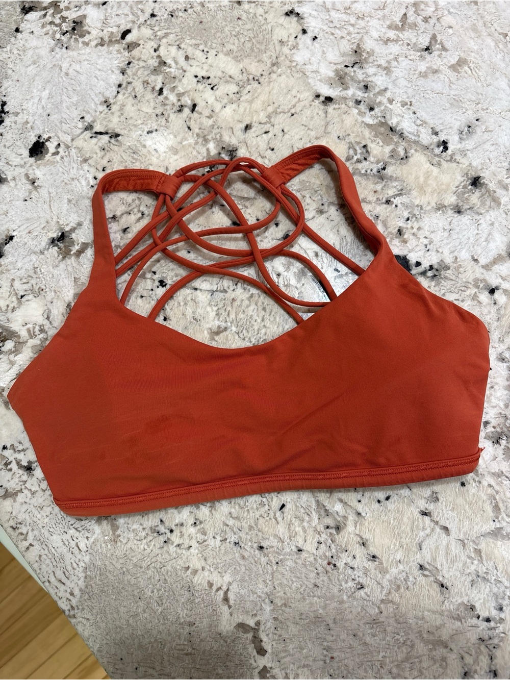 lululemon athletica Women’s Rust Scoop-Neck Sports Bra size 6 - Picture 3 of 4